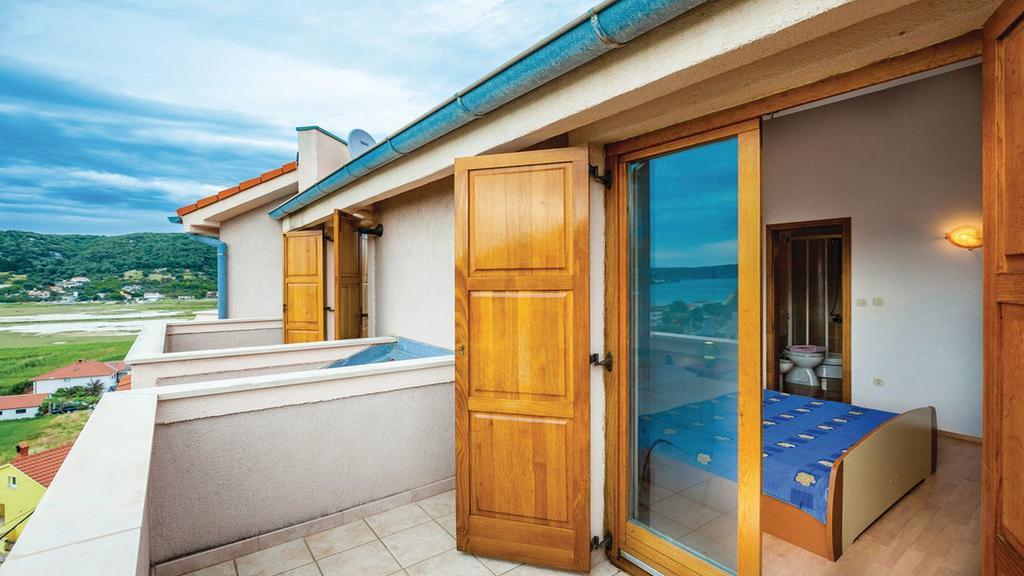 Apartment Doris Супетарська Драґа Номер фото